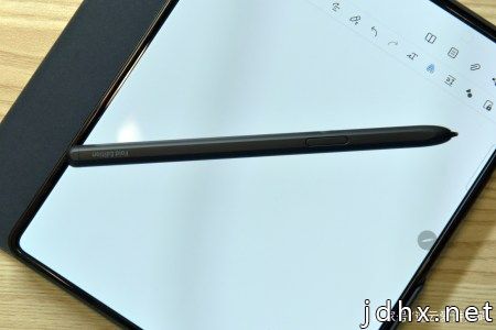 三星Galaxy Z Fold3 5G体验：都第三代了，折叠屏手机真的好用？(图6)