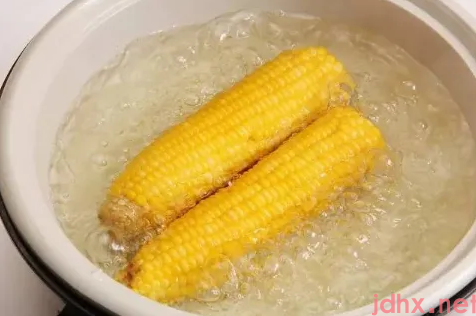 玉米煮多少分钟就可以吃了4
