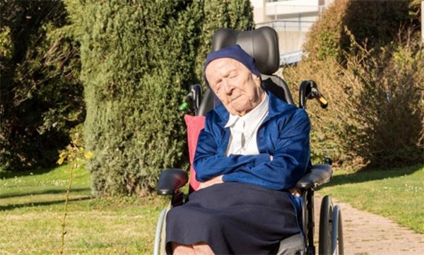 全球最长寿老人在法国去世 享年118岁(图1)