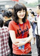 武昌最年轻高三教师卡片励志 被学生称为“瓷娃娃”